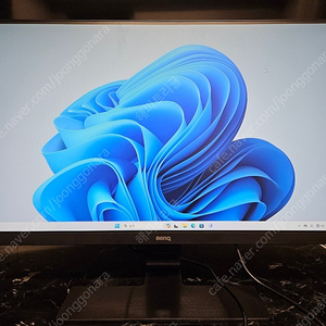 벤큐 benq 27인치 컴퓨터 모니터 판매합니다. GW2780-T