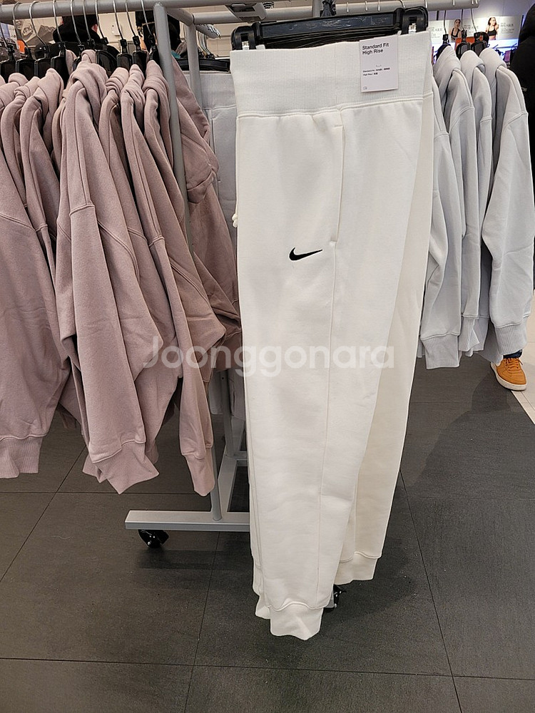 1개 새상품 S M L - 나이키 여성 기모 플리스 화이트 조거 팬츠 63000원드림--0