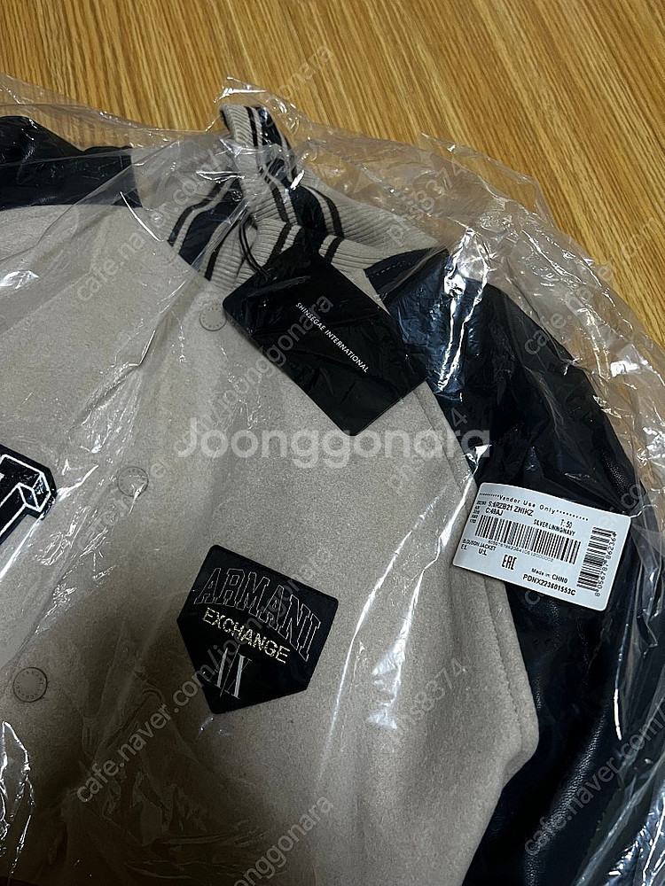 [L] 아르마니 익스체인지 바시티 23FW 새상품--1
