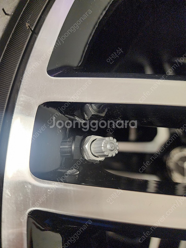 벤츠 18인치 휠 타이어 입니다.--1