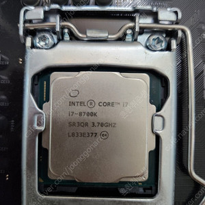 8700K +Asrock b360m pro4 팝니당.