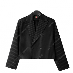 어반드레스 핀 스트라이프 크롭 오버핏 자켓 블랙 2 판매합니다. AVANDRESS PIN STRIPE CROP OVERFIT JACKET BLACK 2