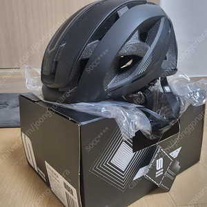 [미사용품] CRNK 언더바 N-01 로드 자전거 헬멧 L사이즈 블랙 색상 판매합니다