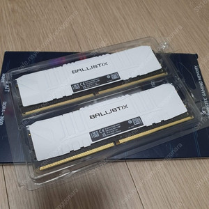 DDR4 16GB (8GB x 2) XMP