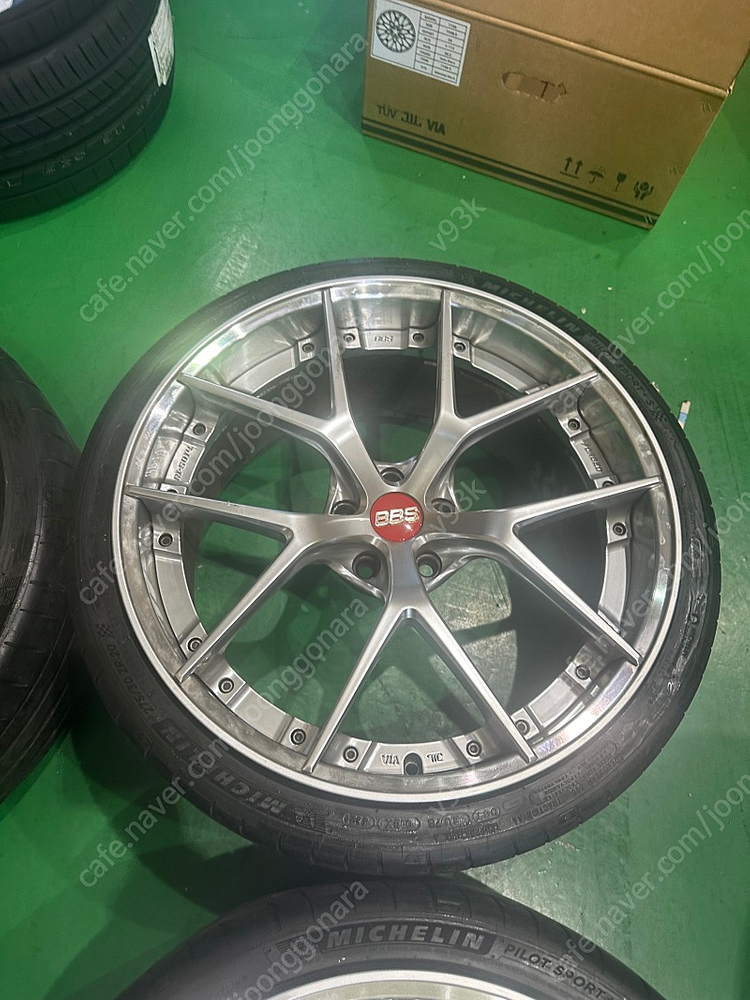 BBS RIS 20인치 정품휠 판매합니다(타이어포함) 이미지