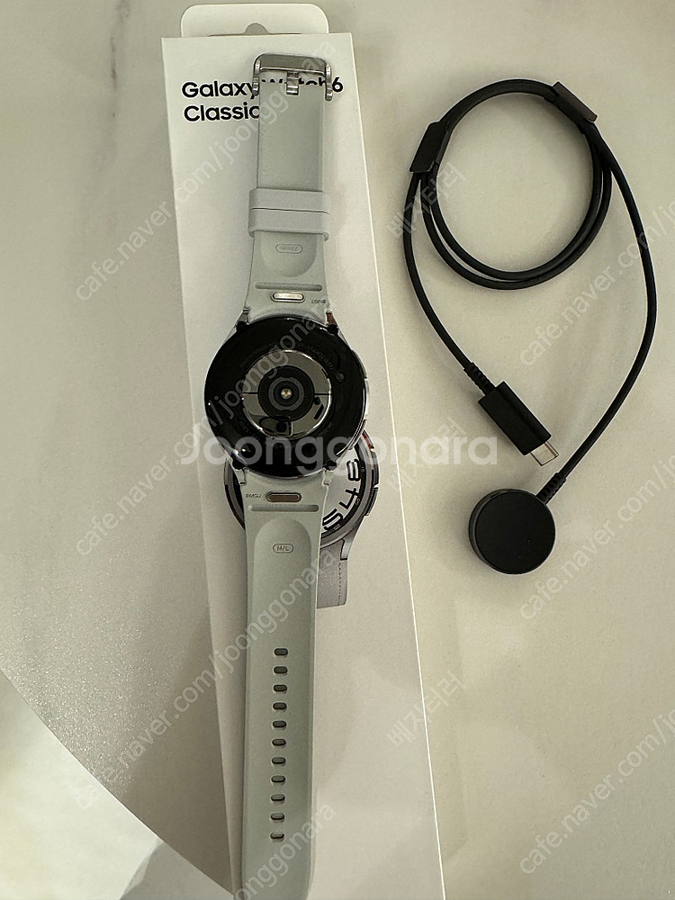 삼성 워치6 클래식 47mm 실버(30만)--3