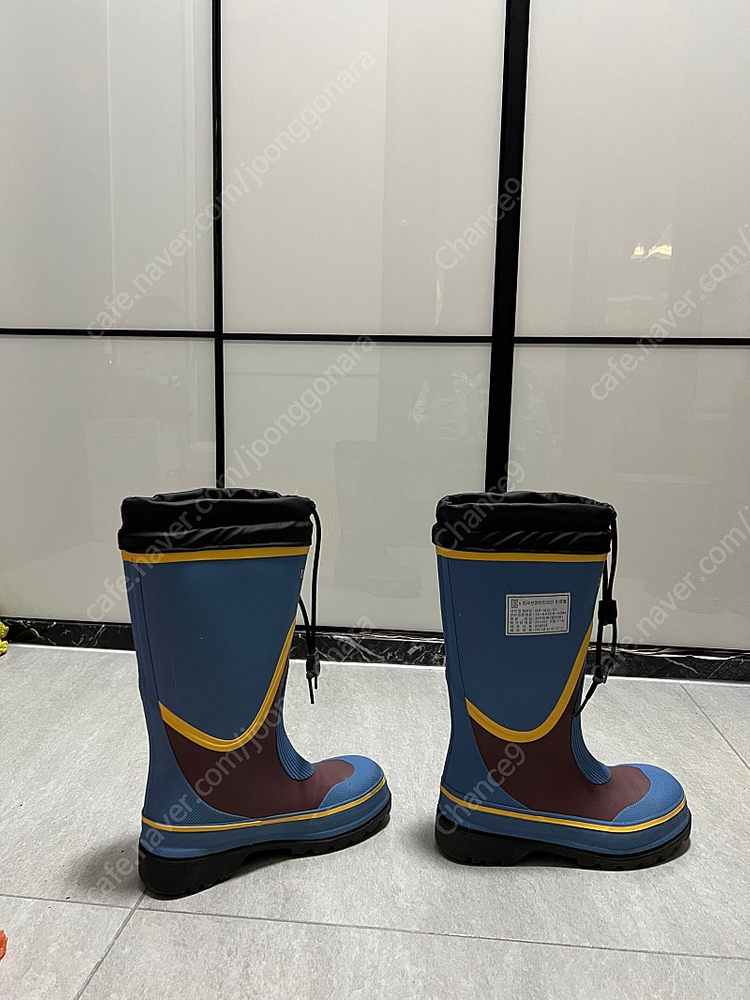 요딩안전화 논슬립안전장화 안전작업화 국산 230 팝니다.--1