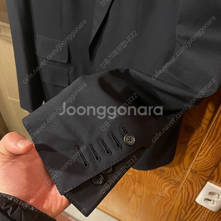 톰포드 윈저 2피스 수트 판매 합니다--4