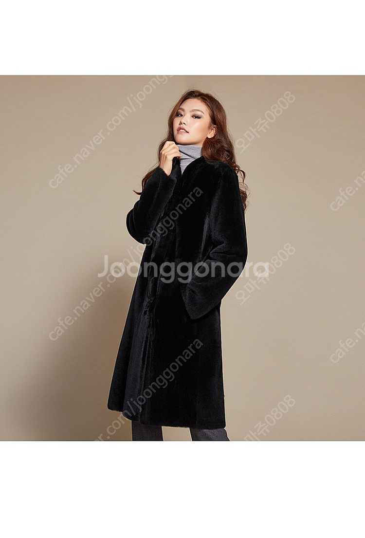 로보 무스탕 롱코트 블랙(새상품)--0