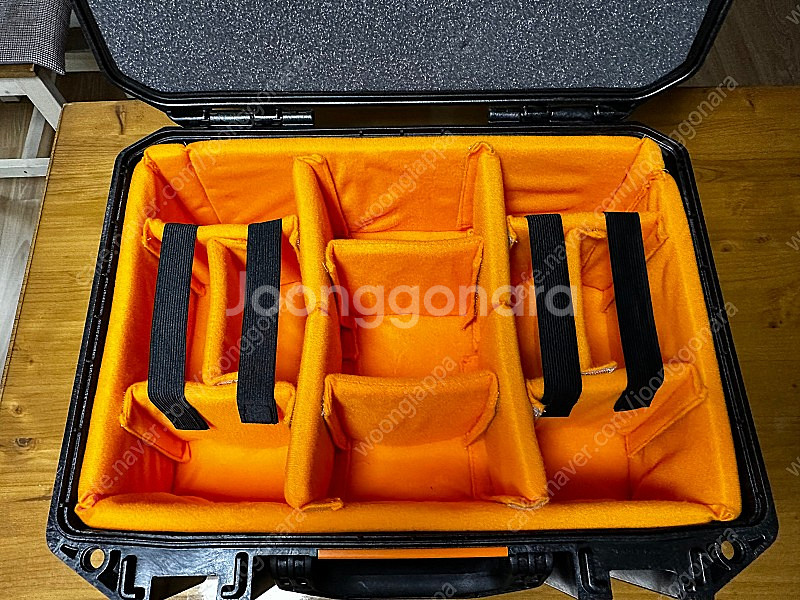 펠리칸 V300 WD 볼트 케이스 판매합니다--5