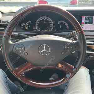 벤츠 w221 후기형 스티어링 휠(핸들) 판매합니다.