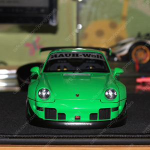 1:18 오토아트 포르쉐 993 RWB