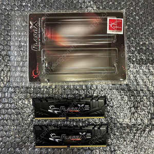 지스킬 G.SKILL DDR4-3200 CL14 FLARE X 16GB (8G*2) 팝니다.