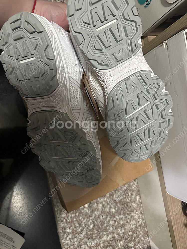 (미착용)아식스 조그 JOG100T 245--1