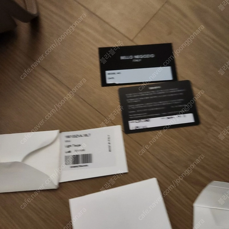 셀린느 미니 벨트백 라이트토프색상 작년10월구매 이미지