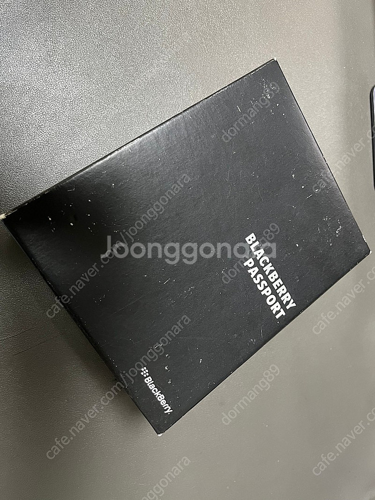 블랙베리 패스포트 레드색상--0