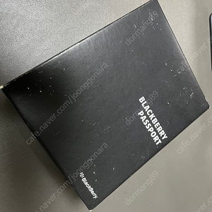 블랙베리 패스포트 레드색상