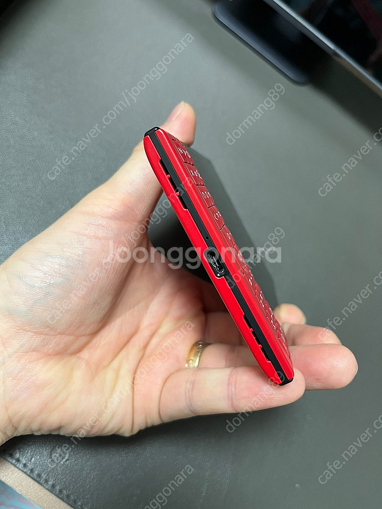 블랙베리 패스포트 레드색상--5