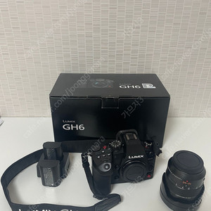 S급 파나소닉 GH6 + 라이카 12-60mm, 배터리 2개, 정품 패키지 판매합니다.