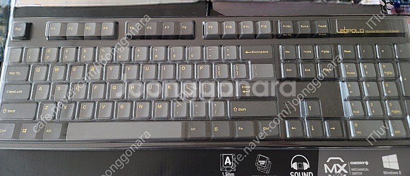 레오폴드 FC900 애쉬옐로우 저소음적축 판매합니다.--0