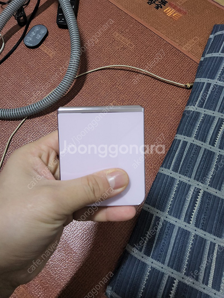갤럭시 플립5 512 라벤더 자급제 판매합니다.--4