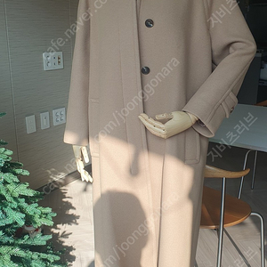 아뜰리에쎄모먼 코트 베이지색