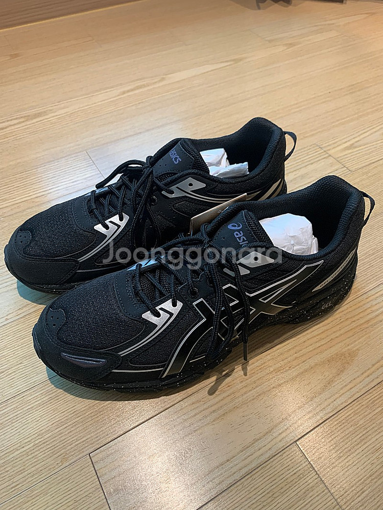 아식스 젤 벤쳐6 트레일블랙 285사이즈 새상품 팝니다--0