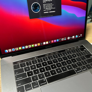 2018 맥북프로 15인치 1TB CTO macbook