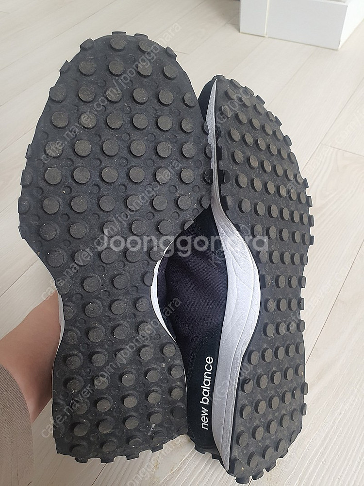 뉴발란스 327 (300) 판매합니다--2