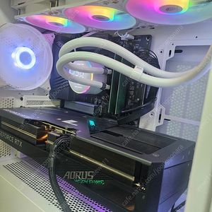 13700KF 4080어로스 판매