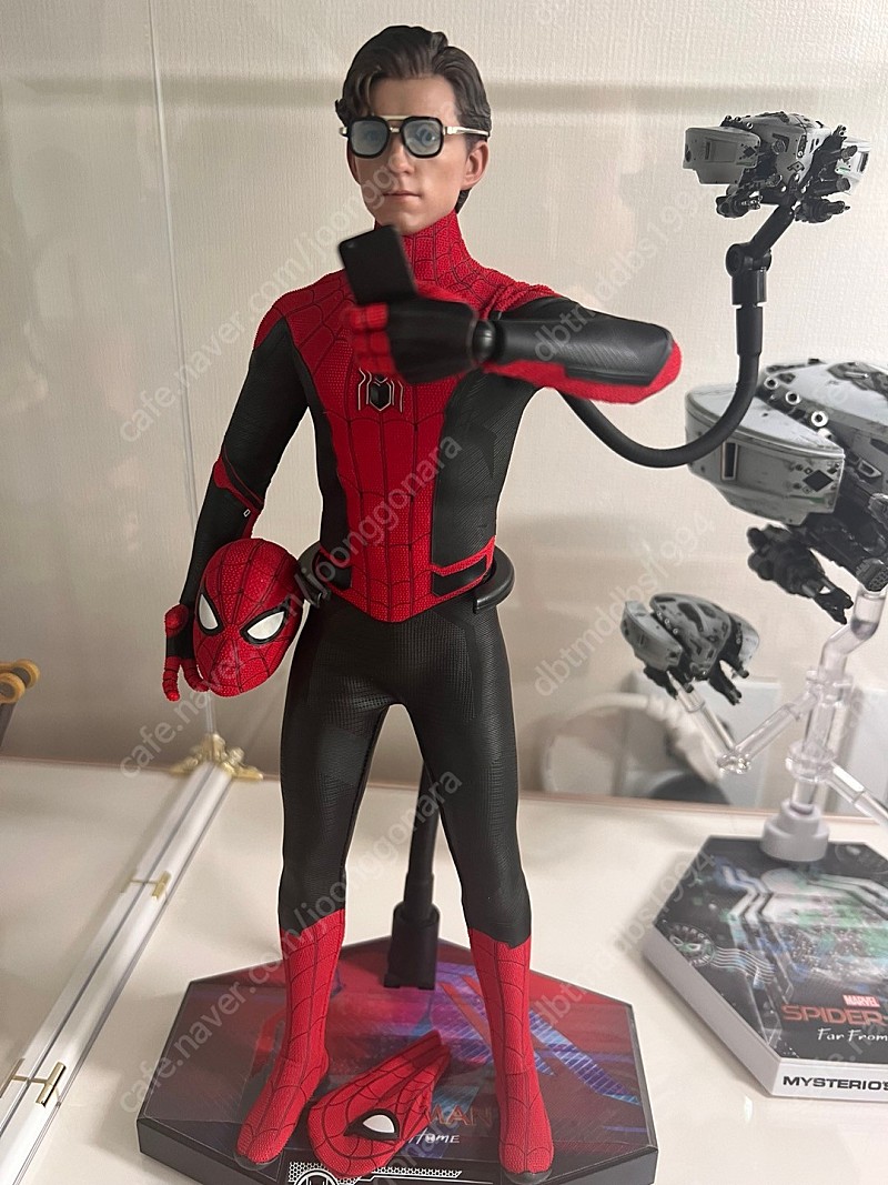 핫토이 스파이더맨 파프롬홈 업그레이드 수트, 미스테리오 드론 세트로 팝니다. | 중고나라 - 안심되는 중고거래, image size:800x1067