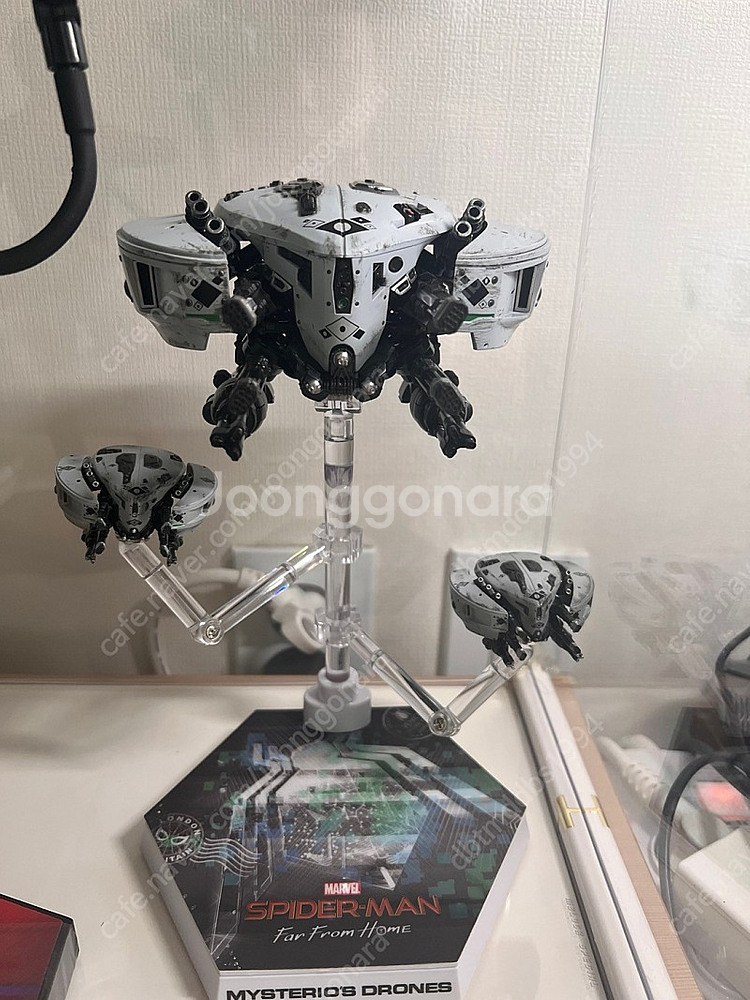 핫토이 스파이더맨 파프롬홈 업그레이드 수트, 미스테리오 드론 세트로 팝니다.--3