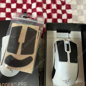 데스에더 V3PRO 화이트 판매해요~!풀구성