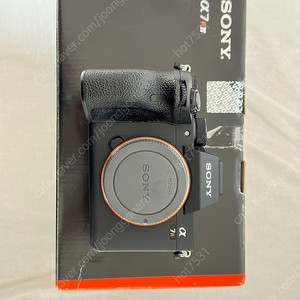 ** (가격조정) 소니 (Sony) A7R4 미러리스 카메라 (24년 7월까지 보증기간 보유) 판매합니다.