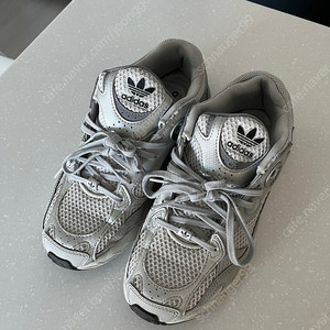 [adidas] 아디다스 아스티어 240mm (제니 신발)