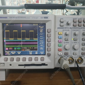 Tektronix TDS3054B Digital Phosphor OscilloscopeTDS3054B