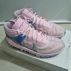 KD13 Aunt pearl 300사이즈 팝니다