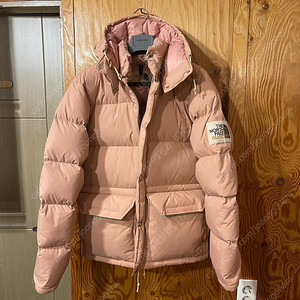 구찌 노스페이스 콜라보 패딩 판매 합니다............몽클레어,버버리,프라다