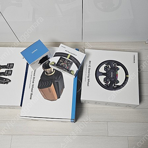 [레이싱 휠] MOZA RACING R16 DD베이스 + CRP 페달 + RS V2 핸들 세트 판매합니다