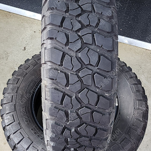 BFGoodrich MT 255 75 17 중고타이어 2본 판매합니다.