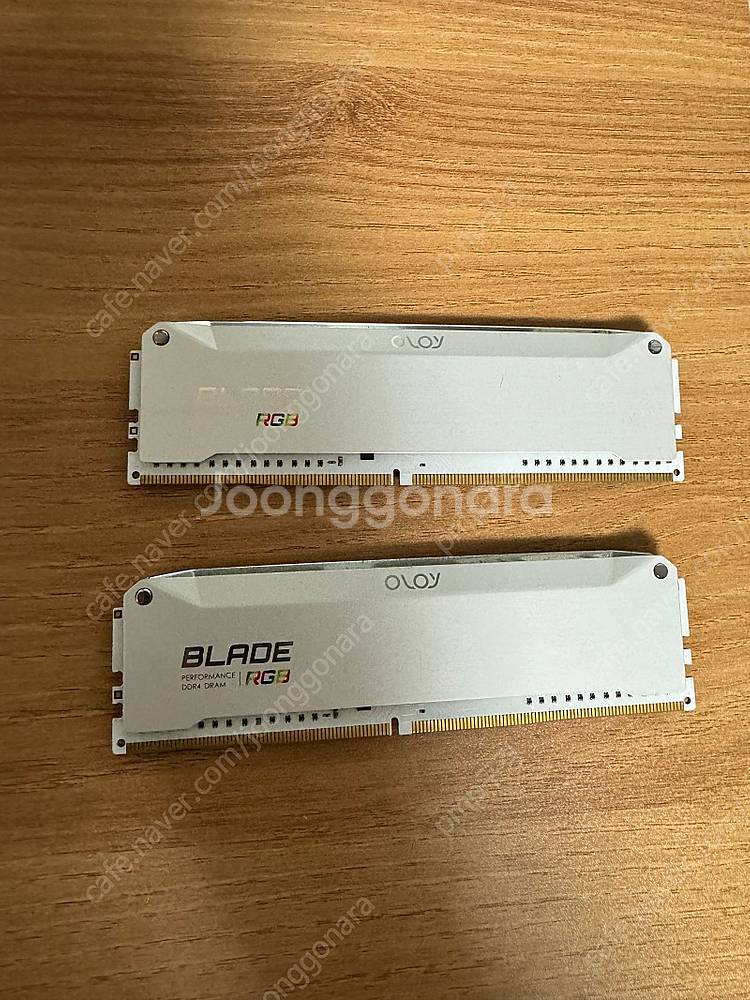 Oloy blade ddr4 4000 cl14 8*2--0
