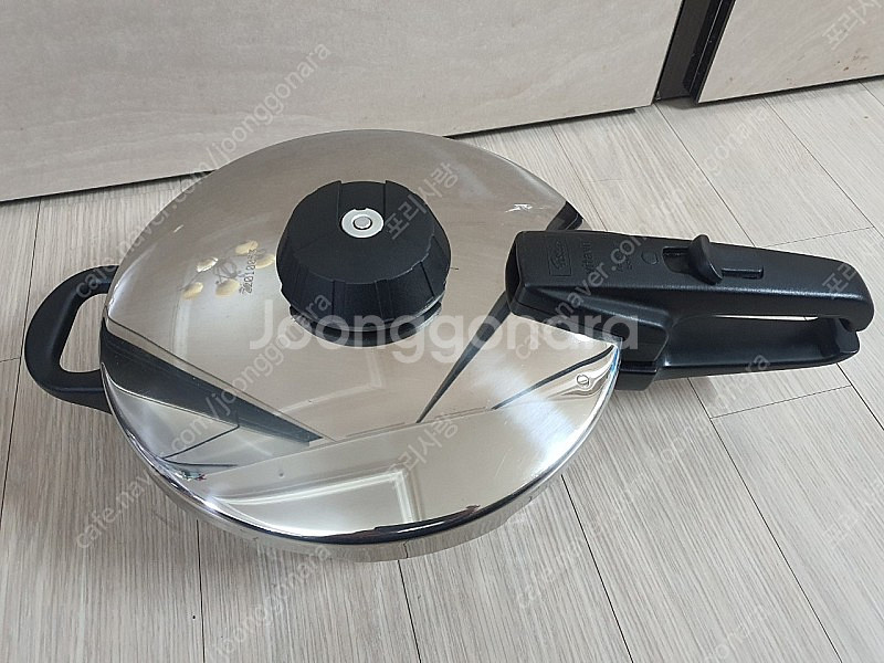 독일 휘슬러 솔라 압력밥솥 압력솥 2.5리터 왕관 광택내고 신품급--0