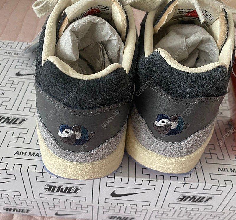 나이키 x 카시나 에어맥스 원앙 그레이 새제품 이미지