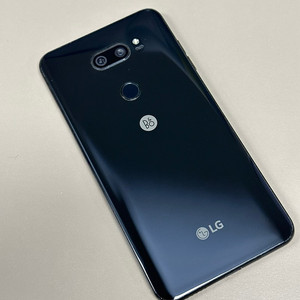 LG V30 블랙색상 64기가 모서리 미세파손 가성비폰 4만원에 판매합니다