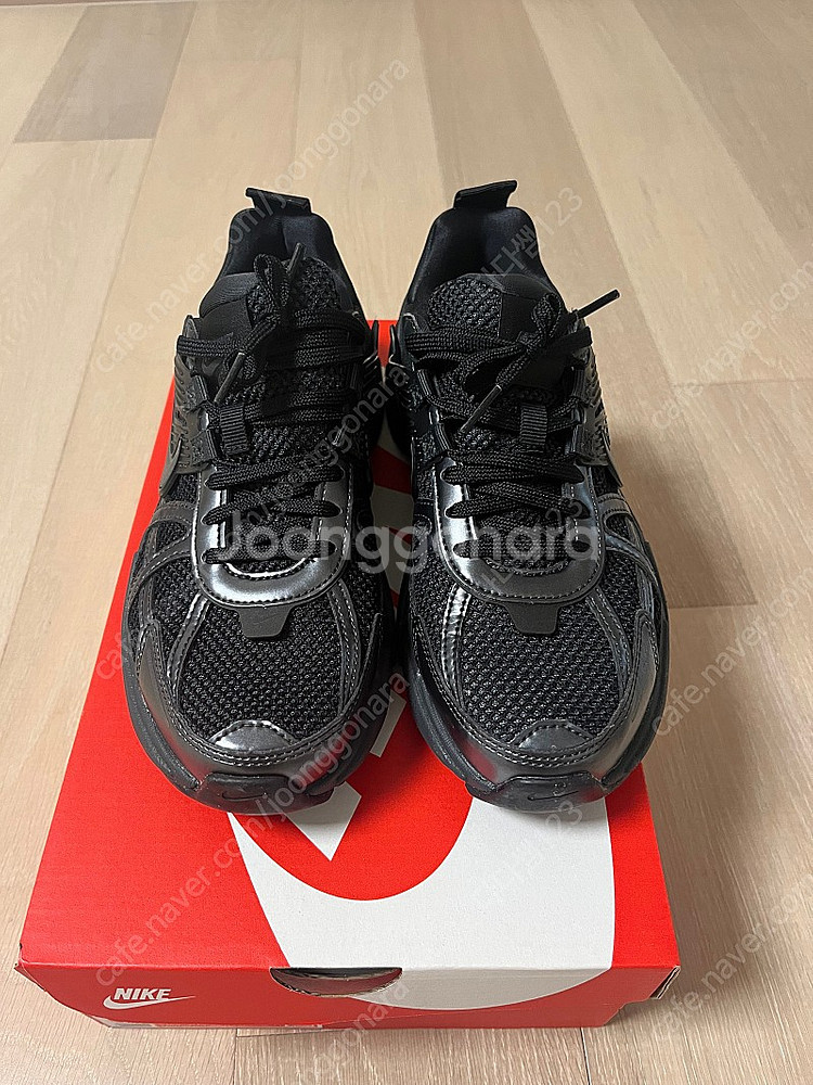 나이키 v2k 운동화--1