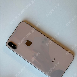 아이폰 Xs Max 64기가 / 배터리 성능 83/ 완전 깨끗 공기계/ 무료배송/ 맥세이프 케이스 드립니다.