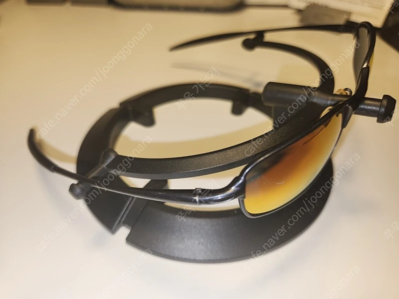 오클리 Oakley Square Wire 2.0 Dark Fire Iridium / 메탈 케이스 이미지