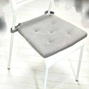 이케아 화이트 의자 + 그레이 방석