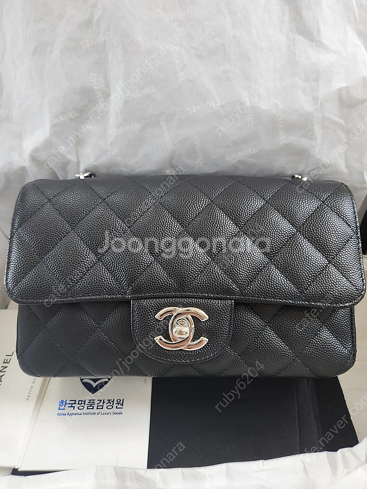 샤넬 뉴미니 캐비어 블랙 은장--0