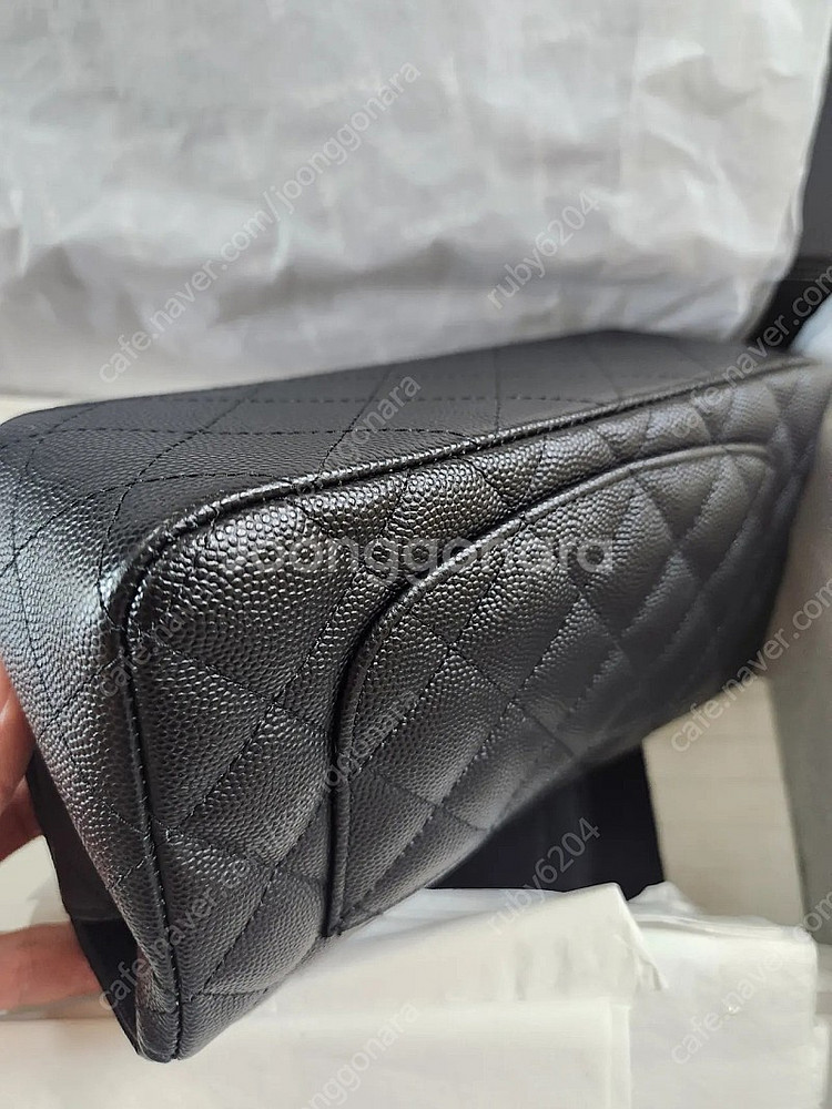 샤넬 뉴미니 캐비어 블랙 은장--3